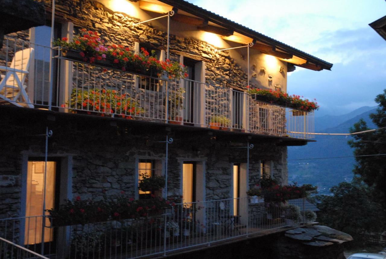 Chalet In Pietra E Legno Con Caminetto Inverso Pinasca Exterior foto